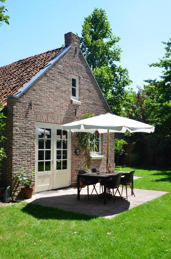 B&B Het Huijsje Woudrichem ภายนอก รูปภาพ